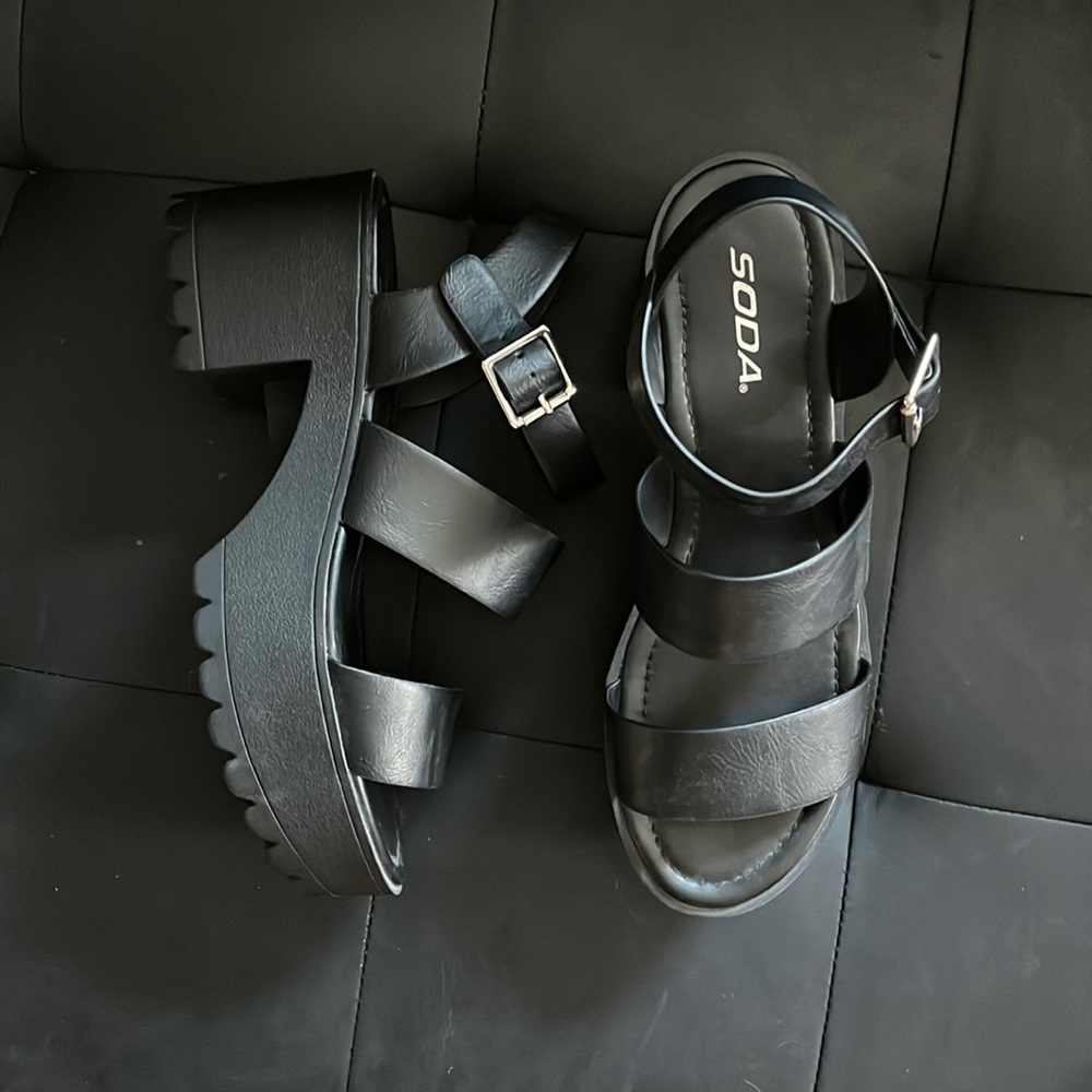 SODA Size 8 Lug Sole Ankle Strap Womens Platform Sandals.